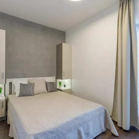 K40 Double Bedroom In The Center *