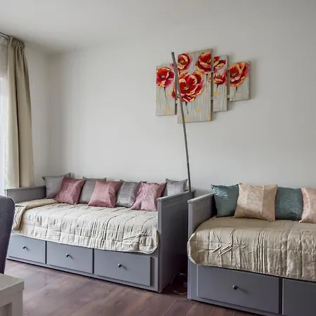 K40 Double Bedroom In The Center 아파트 *